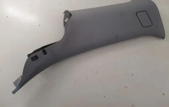 Volvo V70 (D)pillar trim (top) 
