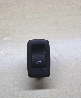 BMW M5 Tailgate opening switch 9327029 L3AB05028 030421