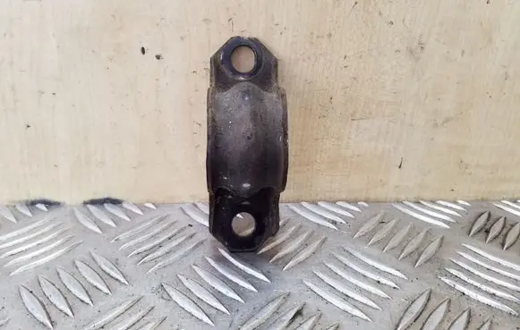 Nissan X-Trail T32 Sway bar bush bracket, rear 