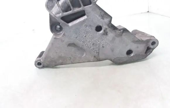 Volkswagen Touran I Engine mounting bracket 03G199207F
