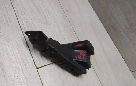 Audi Q5 SQ5 Front bumper mounting bracket 8R0807284C