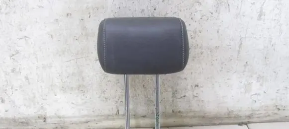 Ford Kuga II Rear seat headrest 