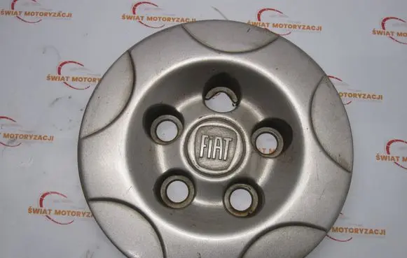 Fiat Doblo R15 wheel hub/cap/trim 51810479