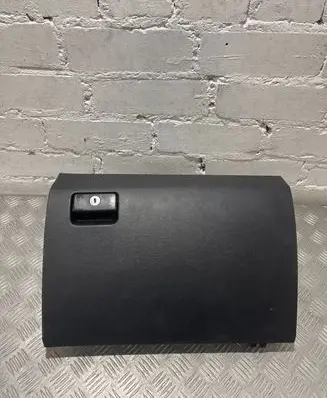 Toyota Avensis T270 Glove box 5555005090