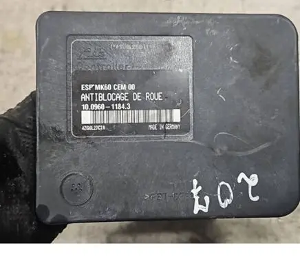 Peugeot 207 ABS Pump 10096011843 4ZG612JG7A