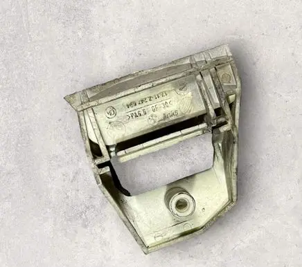 BMW 5 E39 Radiator mount bracket 2247894 0649997