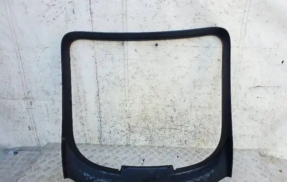 Audi TT Mk1 Tailgate trim 8N8867991A