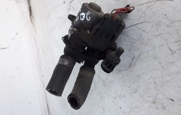 Mercedes-Benz E W210 Electric auxiliary coolant/water pump