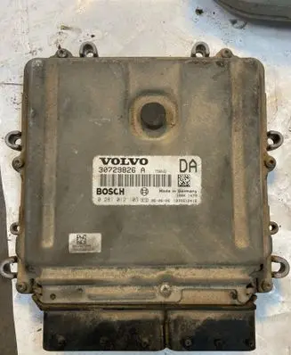 Volvo XC90 Engine control unit/module 30729826A 0281012103 1039S12418