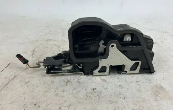 BMW X5 E70 Front door lock 7315022