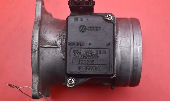 Audi A4 S4 B5 8D Mass air flow meter 037906461B
