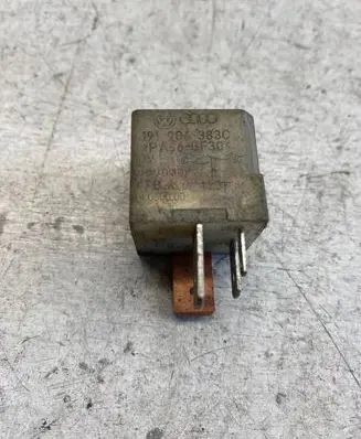 Volkswagen Golf IV Other relay 191906383c