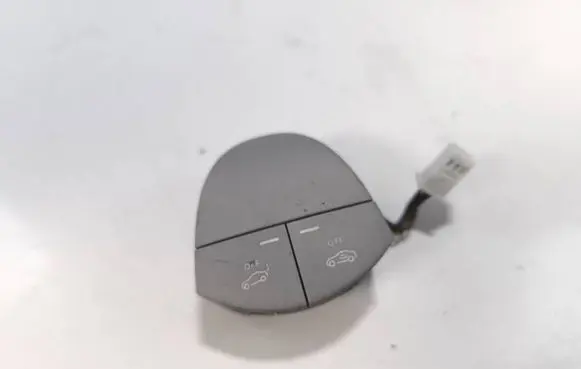 Mercedes-Benz E W211 Alarm switch A2118213151