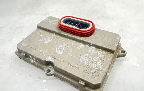 Mercedes-Benz E W211 Headlight ballast module Xenon 5DV00829000
