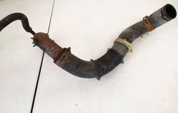 Toyota Auris 150 Engine coolant pipe/hose