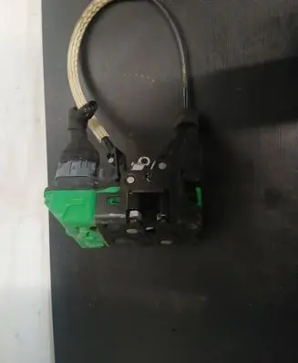 Volvo XC90 Rear door lock 