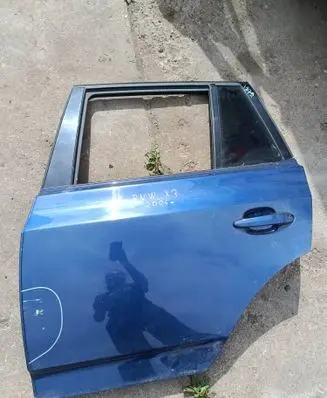 BMW X3 E83 Rear door