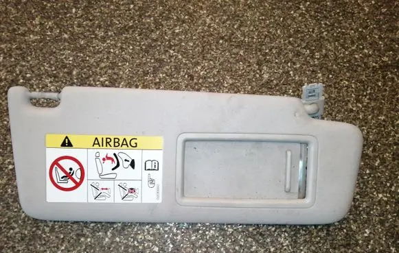 Volkswagen PASSAT CC Sun visor