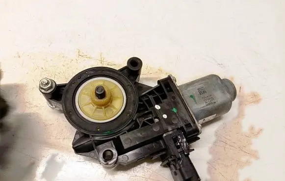 Hyundai Tucson IV NX4 Rear door window regulator motor 83460N7010