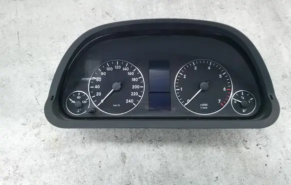 Mercedes-Benz A W169 Speedometer (instrument cluster)