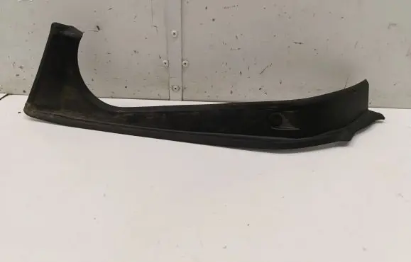 Mercedes-Benz E W214 Tailgate trim A2146906101