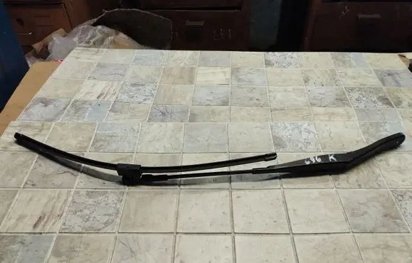 Opel Astra H Windshield/front glass wiper blade 13111219LH