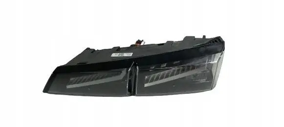 Peugeot 308 Rear/tail lights 9835300380