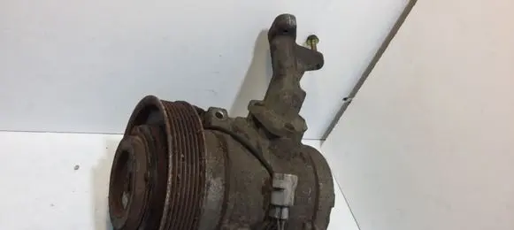 Toyota Avensis T220 Air conditioning (A/C) compressor (pump) 4472203924 4473009440