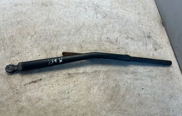 BMW X1 E84 Rear wiper blade arm 7138507