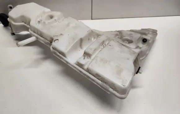 BMW X5 F15 Windshield washer fluid reservoir/tank 7292424