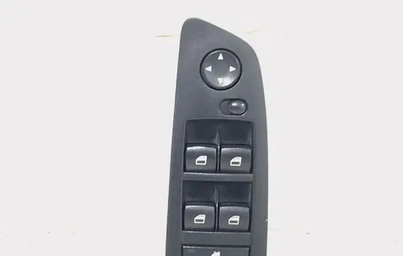 BMW 1 E81 E87 Electric window control switch 6970211