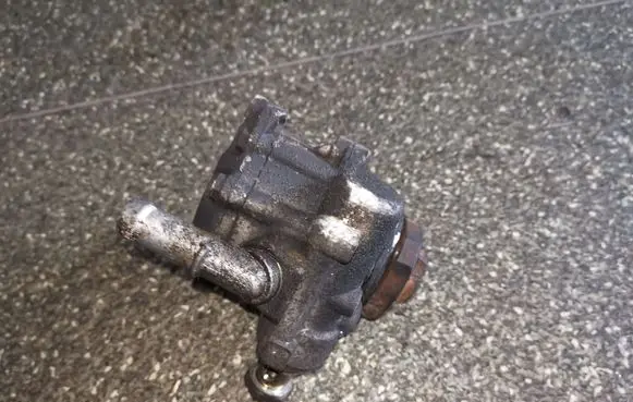 Audi A3 S3 8L Power steering pump