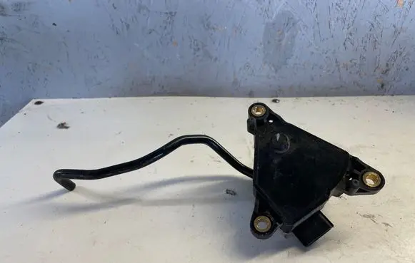Renault Megane IV Accelerator throttle pedal 8200153268 3223A 00575