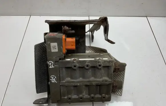 Volkswagen Golf VII Electric engine pre-heating system (optional) 12E963231F