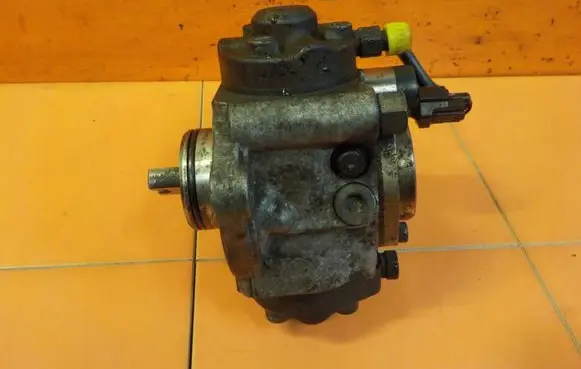 Mazda CX-5 Fuel injection high pressure pump 2940001660