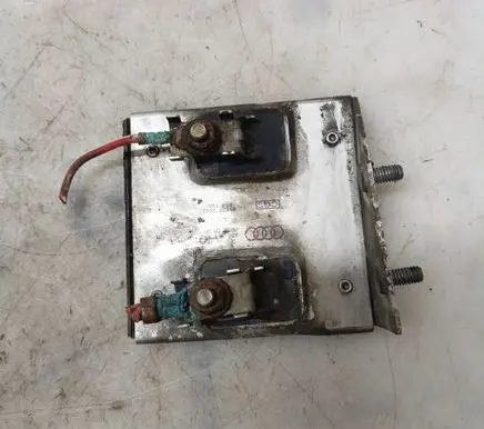 Volkswagen PASSAT B5.5 Coolant fan relay 8D0959493 R15273003