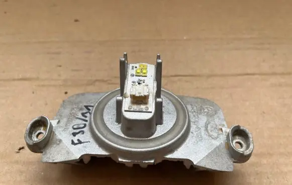 BMW 3 F30 F35 F31 LED ballast control module 7213114000