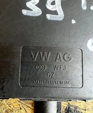 Volkswagen Touran I Turbo system vacuum part 