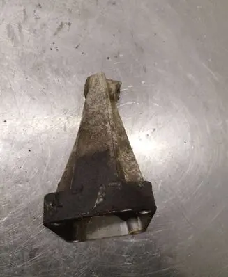 Mercedes-Benz E W211 Engine mounting bracket A6112230804