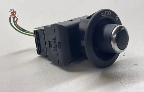 Jaguar F-Type Steering wheel adjustment switch FW936465BB 10125308