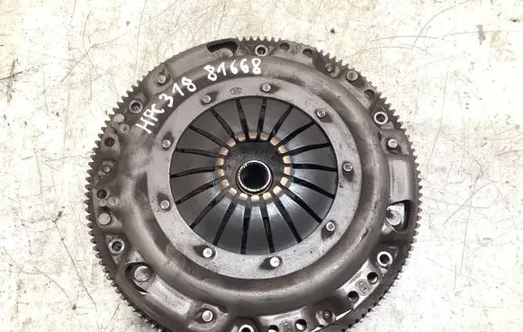 Skoda Fabia Mk2 (5J) Clutch set kit 051141025B 045141031A 045105273