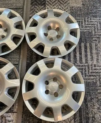 Saab 9-5 R16 wheel hub/cap/trim 12768993