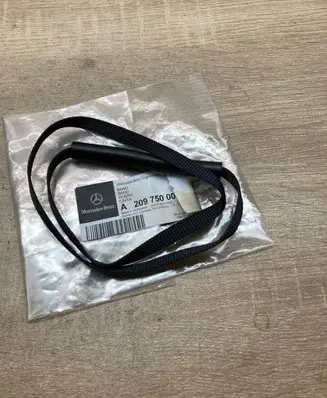 Mercedes-Benz E C207 W207 Other trunk/boot trim element A2097500064