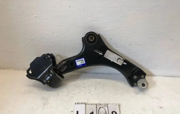 Volvo V70 Front control arm 31317662