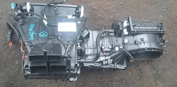 Volkswagen Golf Plus Interior heater climate box assembly 5N1820003L