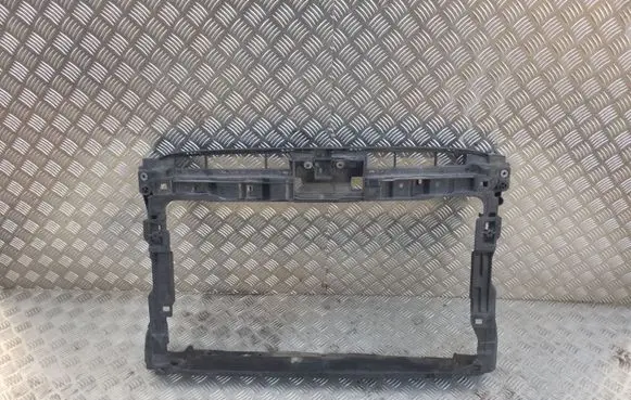Volkswagen PASSAT B8 Radiator support slam panel 3G0805588F