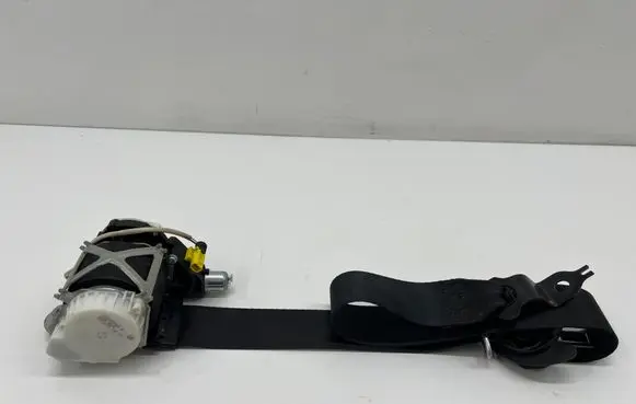 Volkswagen Polo V 6R Front seatbelt 33042560 0589-P1-000107 34182166