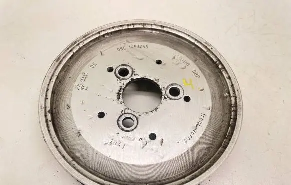 Audi A6 S6 C6 4F Power steering pump pulley 06C145255
