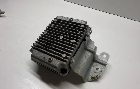 Chrysler Pacifica Voltage converter/converter module 56029814AA 39903 17117085800G3