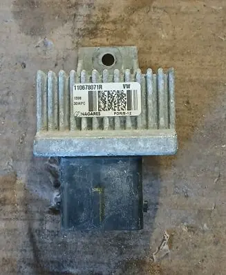 Renault Megane III Glow plug pre-heat relay 110678071R
